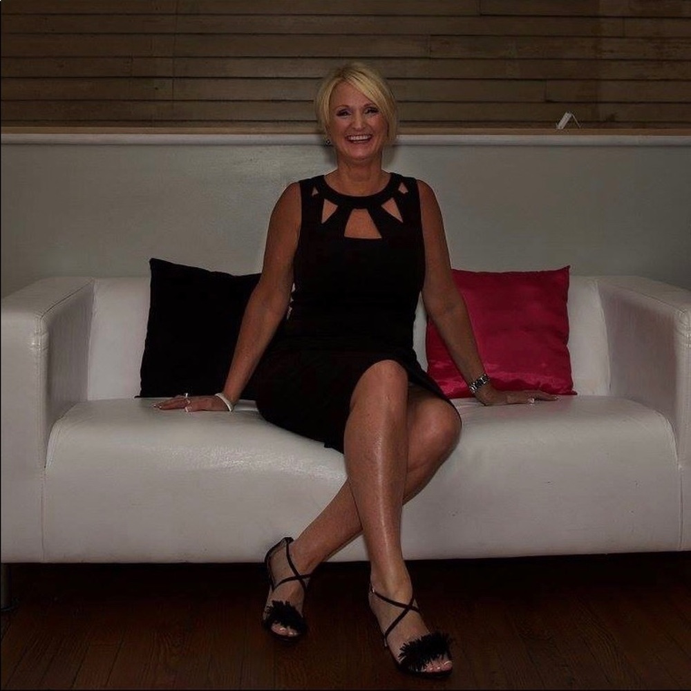 Meet your Posher, Lorie